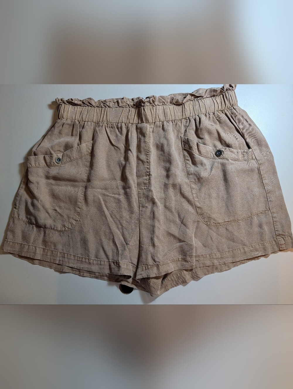 Jane & Delancey Woman's XL Beige Elastic Waist Women’s Shorts